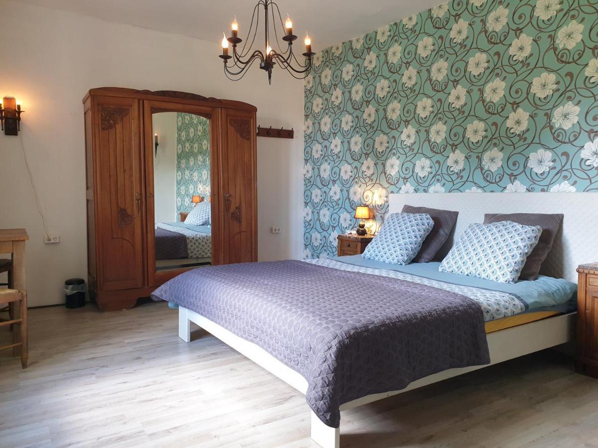 De Oude Pastorie Bed & Breakfast La Celle-En-Morvan Luaran gambar