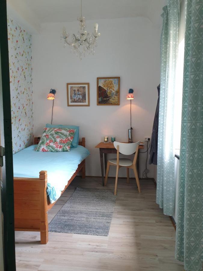 De Oude Pastorie Bed & Breakfast La Celle-En-Morvan Luaran gambar